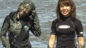 japanese-mud-virgins-volume-1_6.jpg